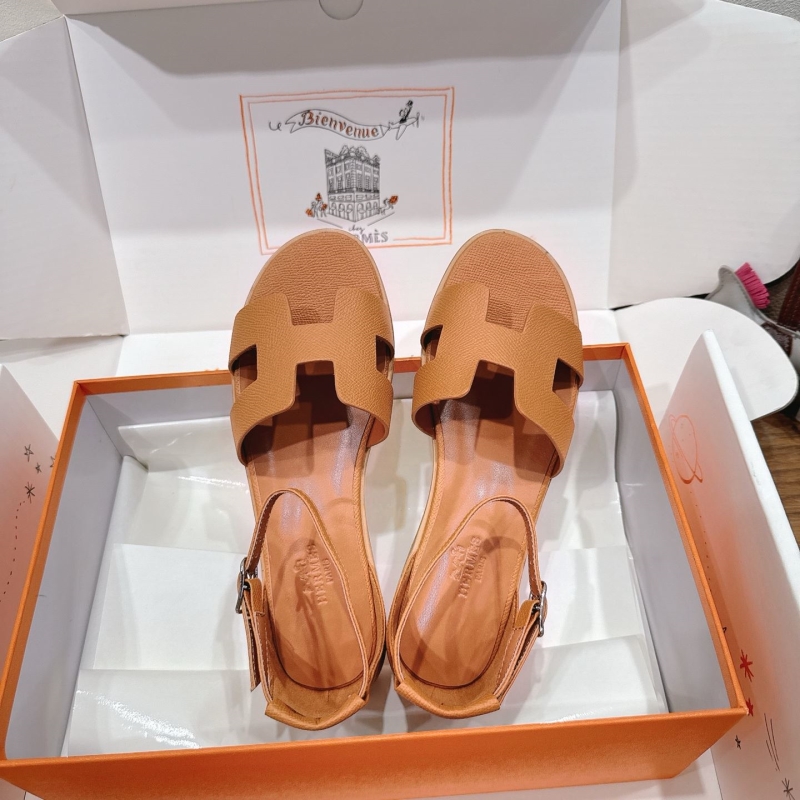 H**me5 sandals